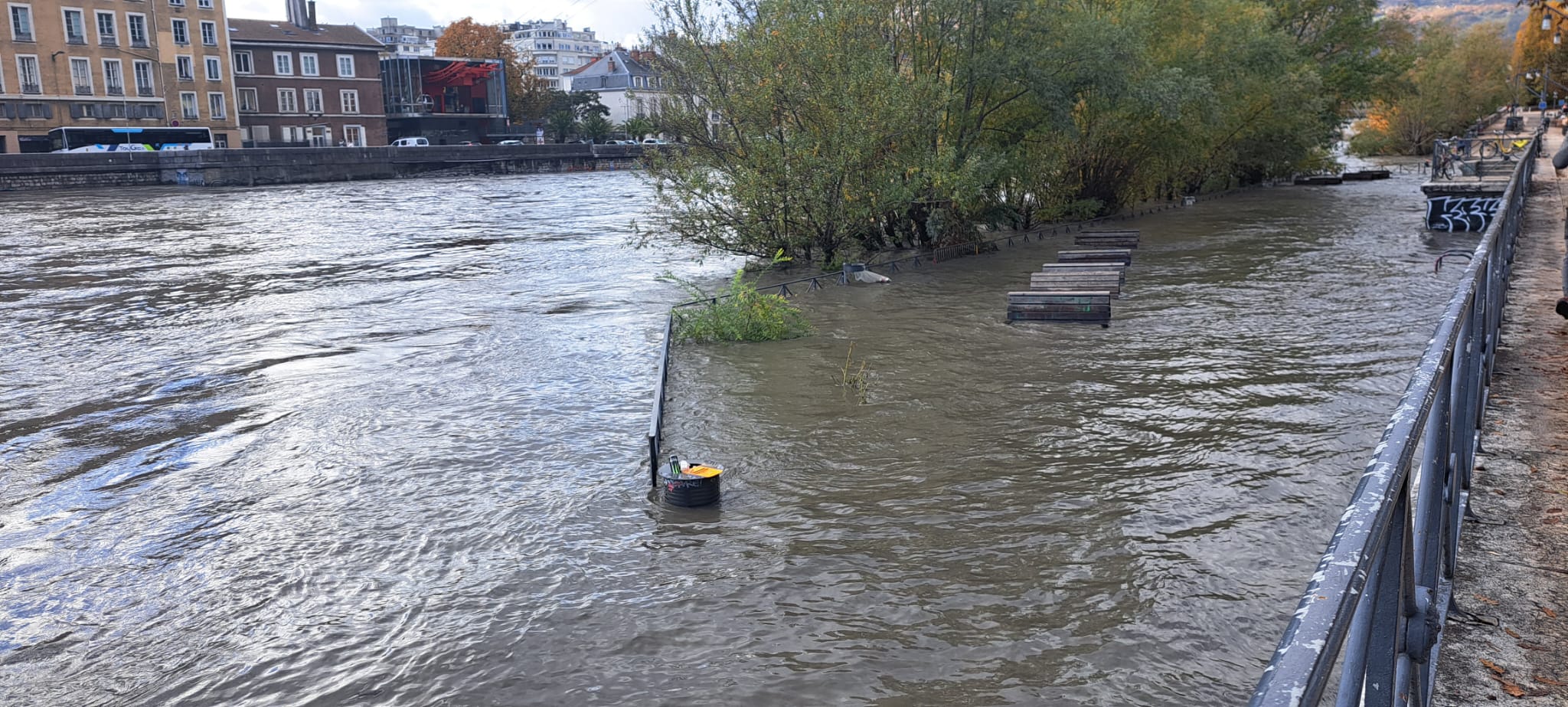 WhatsApp Image 2023-11-15 &agrave; 10.33.07_79be8e8d.jpg (414 KB)